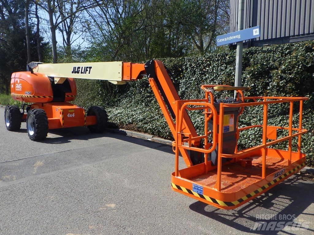 JLG 660SJ Teleskoop poomtõstukid