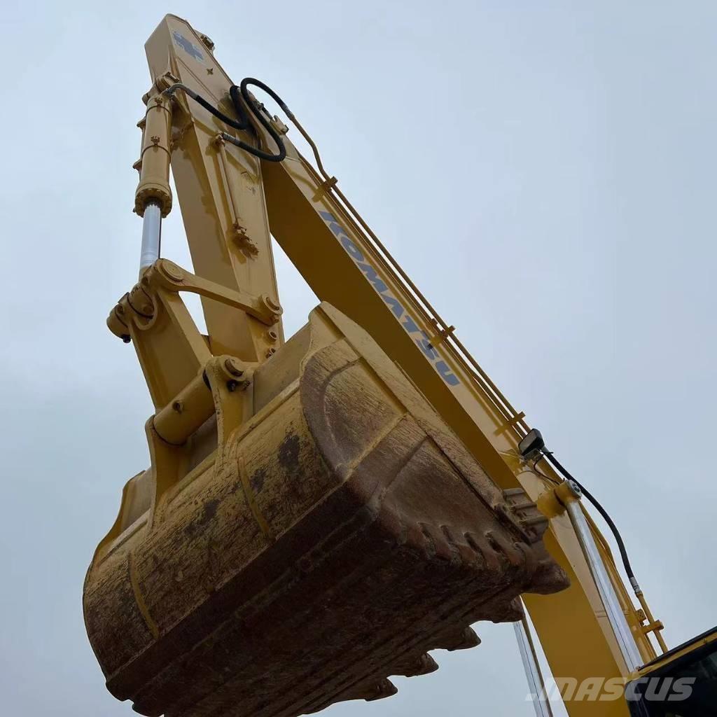 Komatsu PC 240 Roomikekskavaatorid