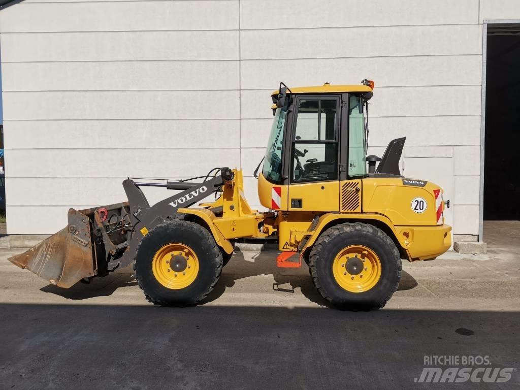 Volvo Radlader L30G Rataslaadurid