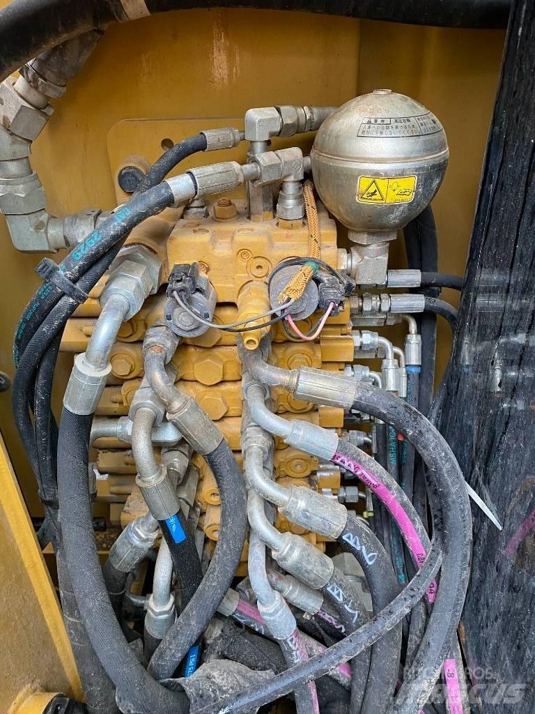 CAT 305.5 Roomikekskavaatorid