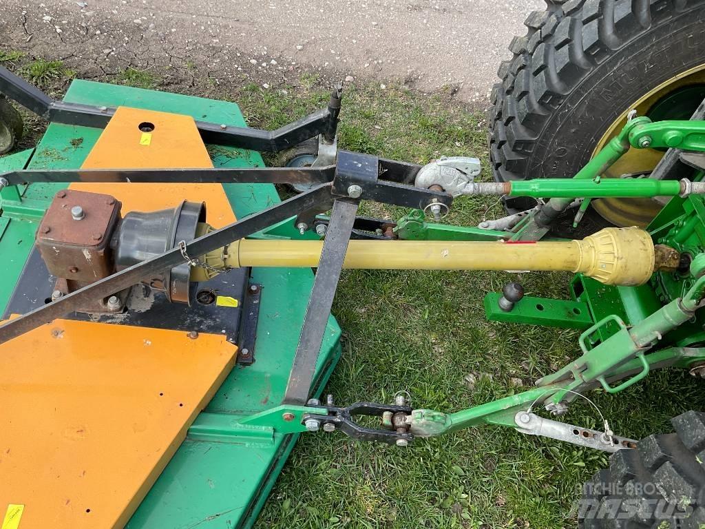 John Deere 4066 R Traktorid