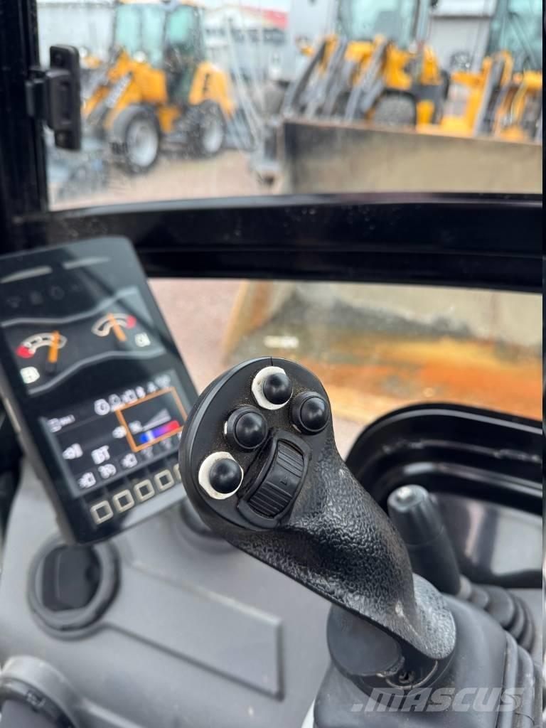 CAT 301.8 Miniekskavaatorid < 7 t