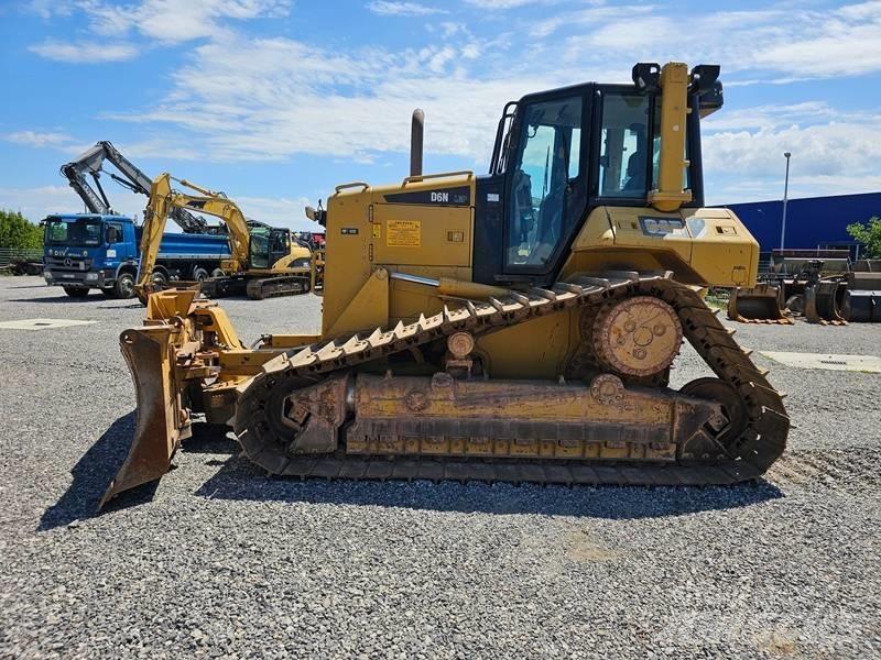 CAT D 6 N LGP Buldooserid