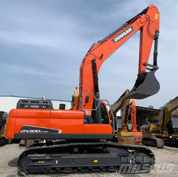 Doosan DX 300 LC-9C Roomikekskavaatorid