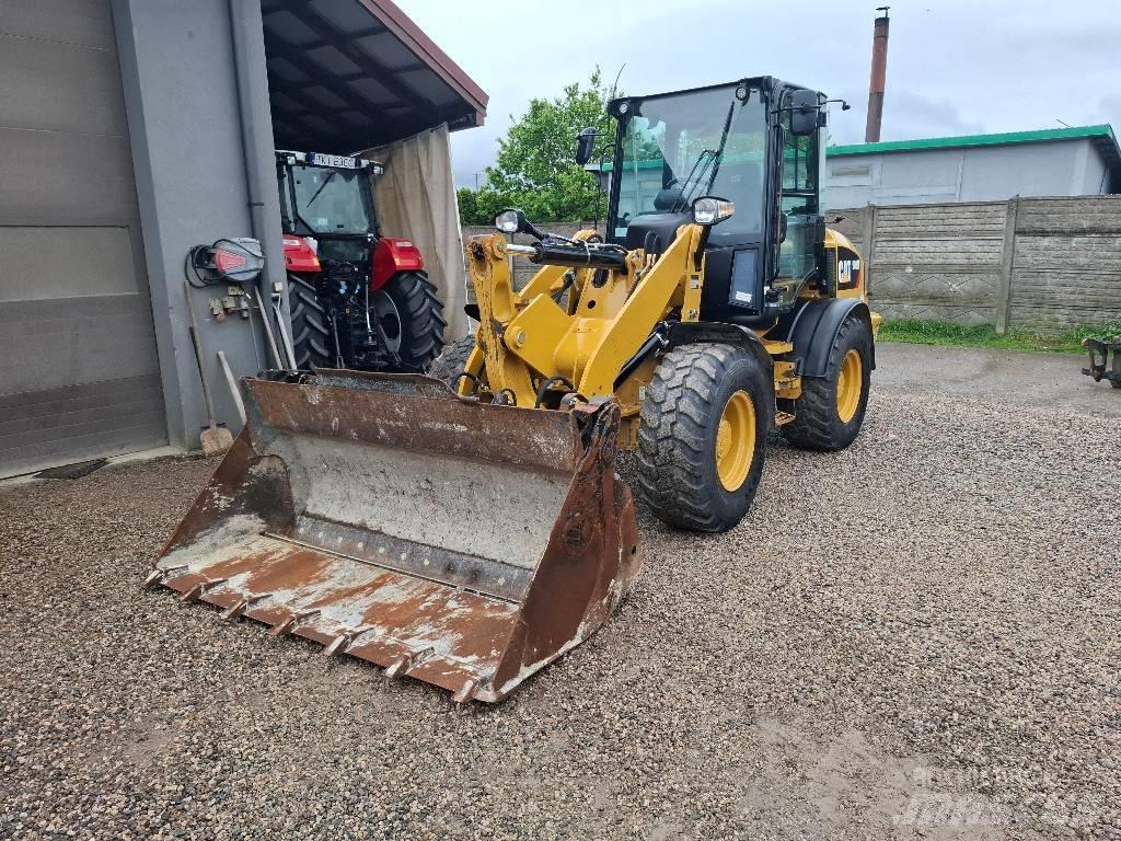 CAT 908 M Rataslaadurid