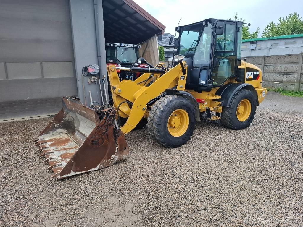 CAT 908 M Rataslaadurid