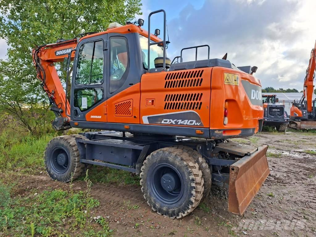 Doosan DX140W-5 Ratasekskavaatorid