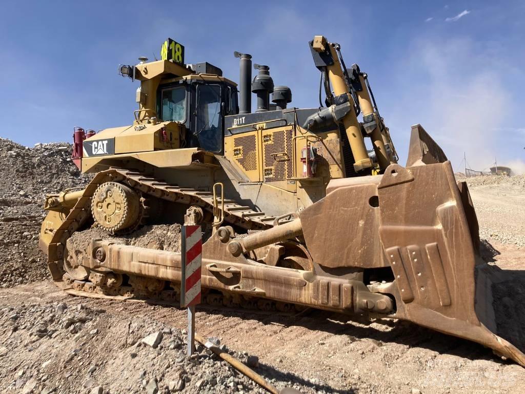 CAT D 11 T Buldooserid