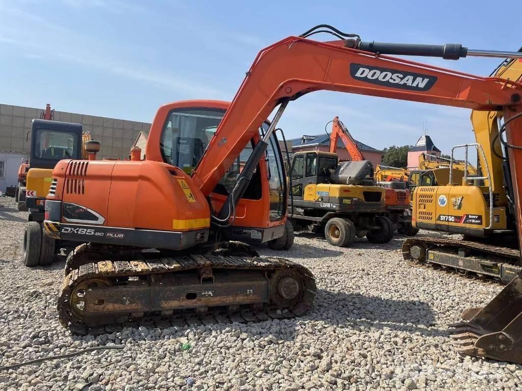 Doosan DX 85 Väikeekskavaatorid 7t-12t
