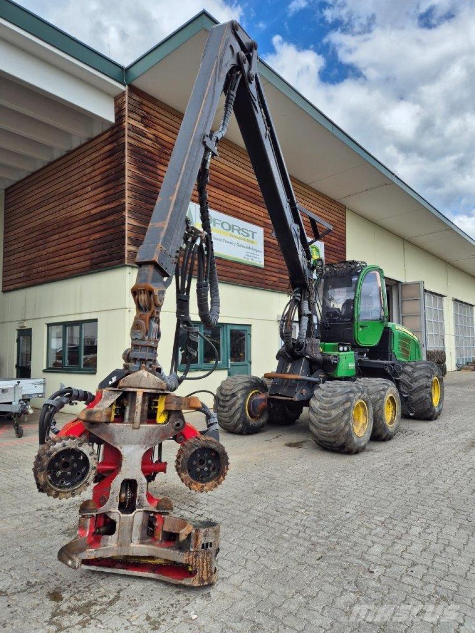 John Deere 1070 E Harvesterid
