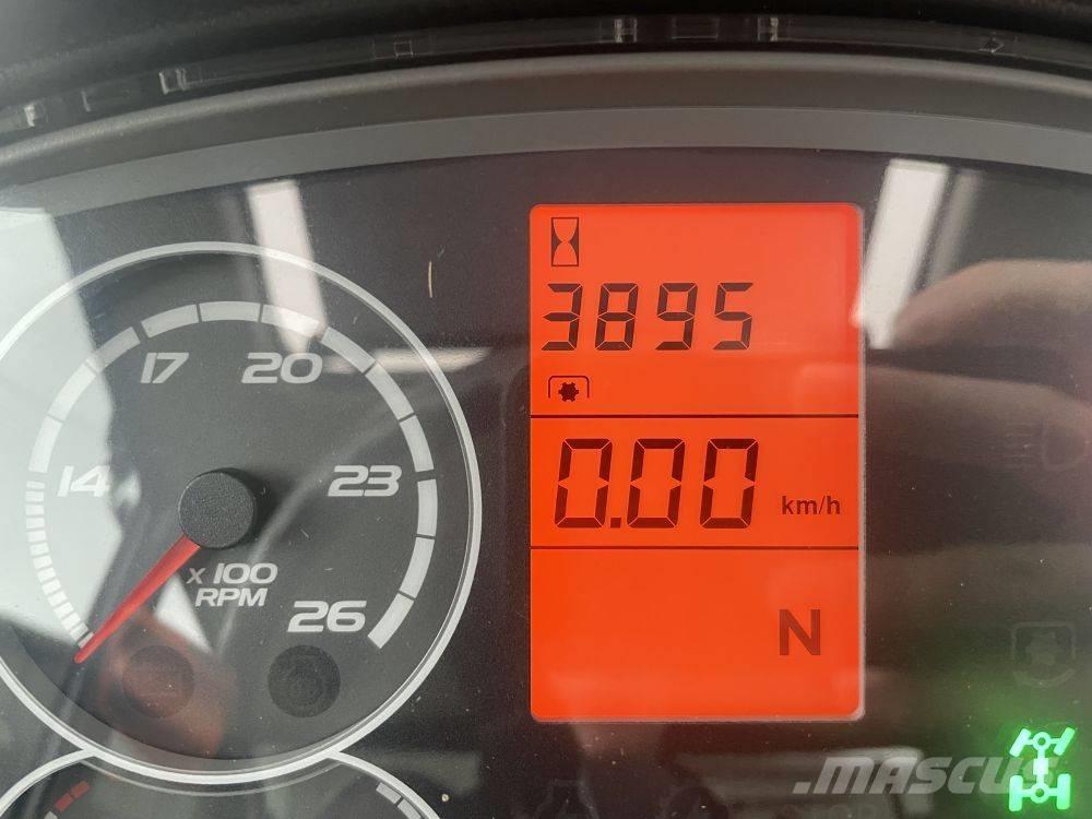 CLAAS Axos 340 CX Traktorid