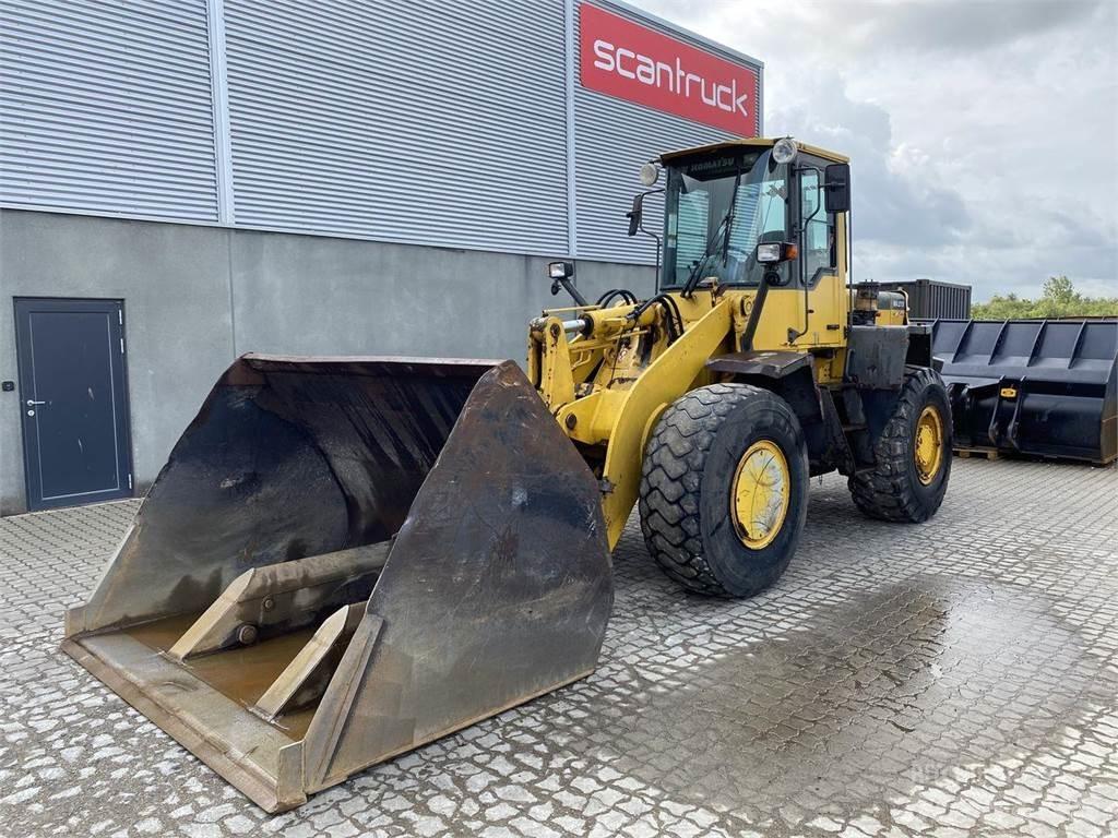 Komatsu WA270-3 Rataslaadurid
