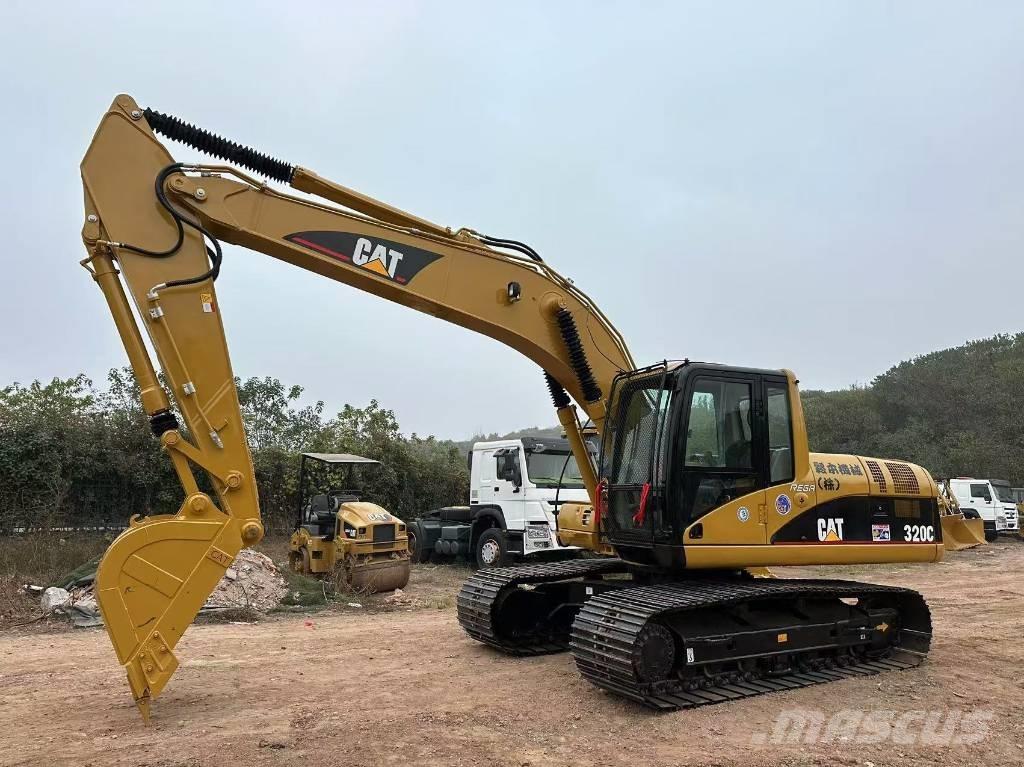 CAT 320 C Roomikekskavaatorid
