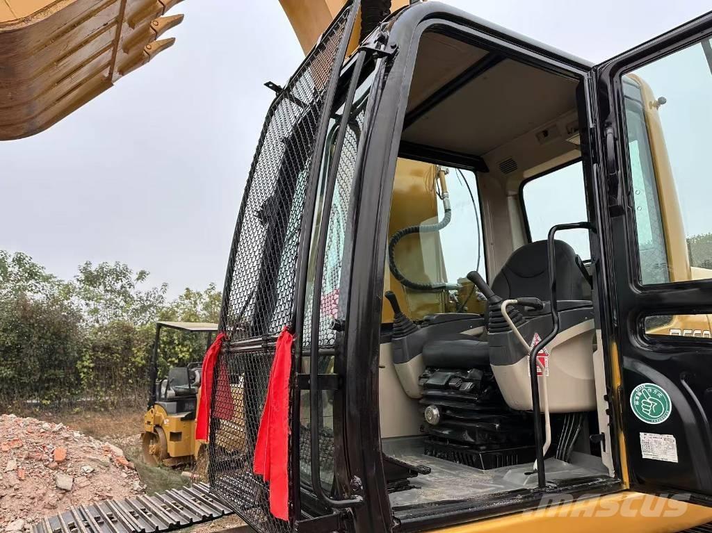 CAT 320 C Roomikekskavaatorid