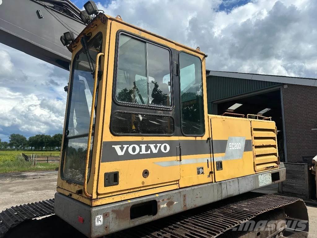 Volvo EC200 Roomikekskavaatorid