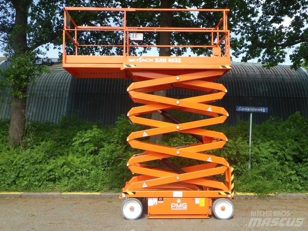SkyJack SJ4632 Käärtõstukid