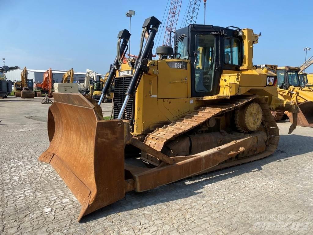 CAT D6T NVT Buldooserid