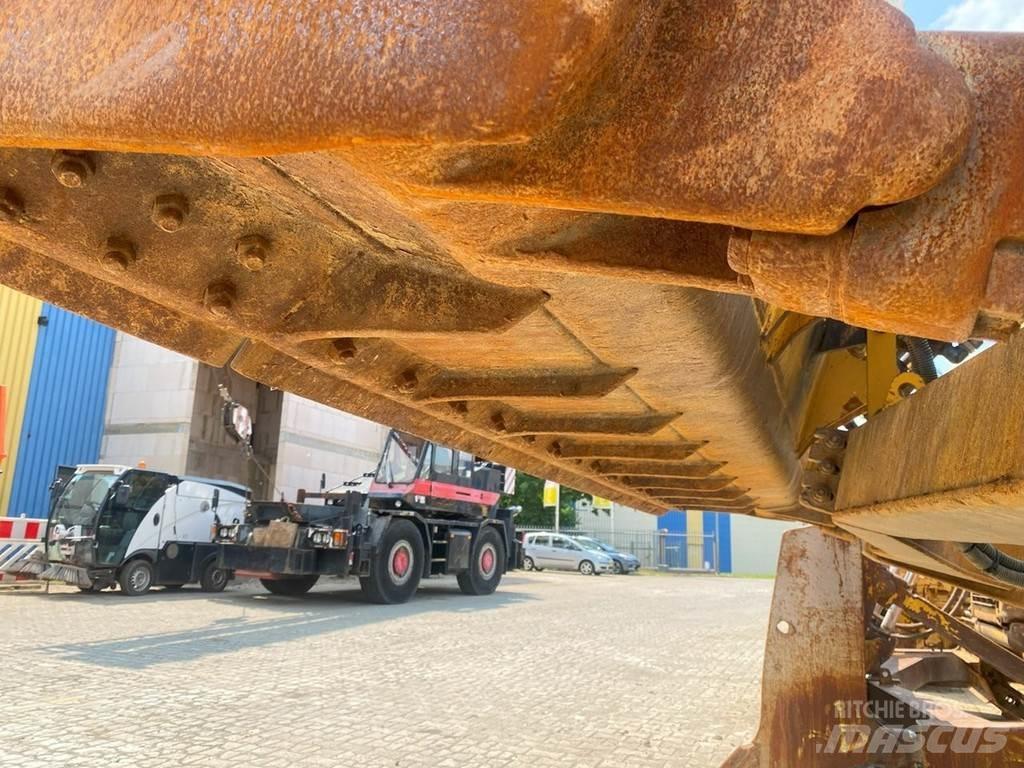 CAT D6T NVT Buldooserid
