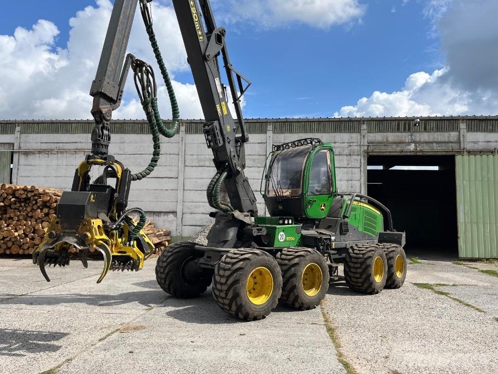 John Deere 1170G Harvesterid