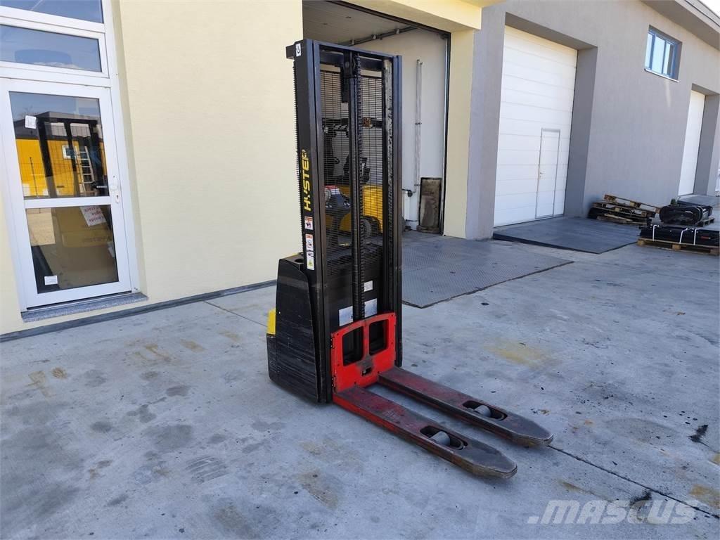 Hyster S1.0E Järelkäidavad virnastajad