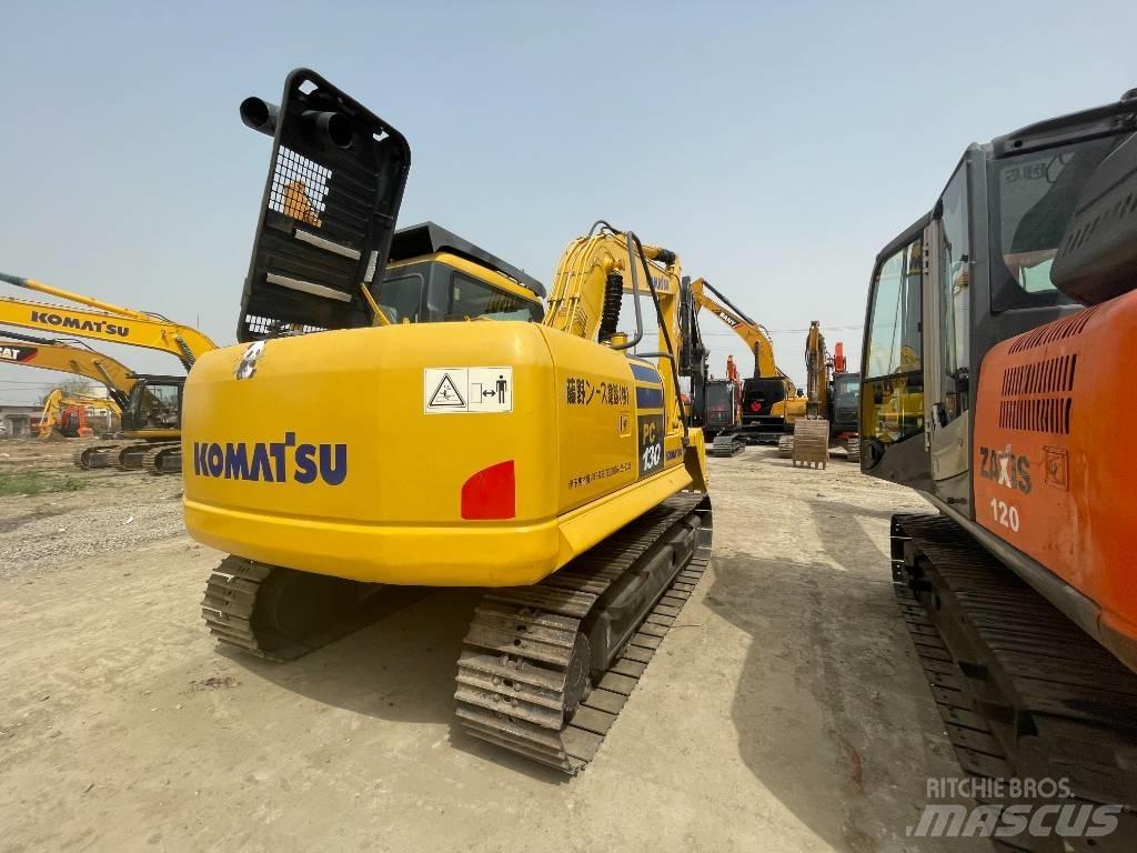 Komatsu PC 130 Roomikekskavaatorid