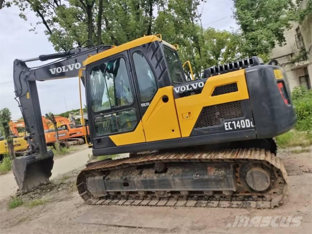 Volvo EC 210 D Roomikekskavaatorid