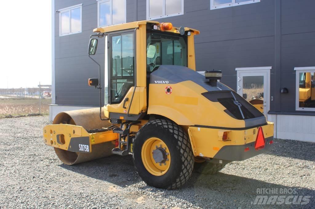 Volvo SD 75 B Ühe trumliga rullid