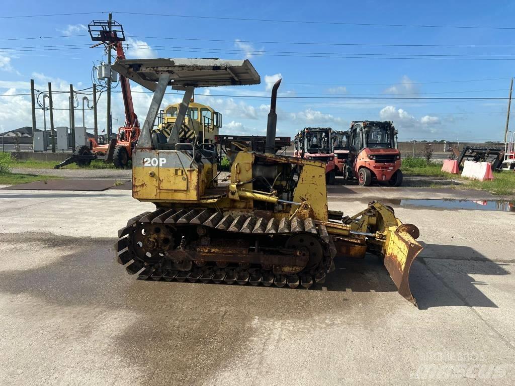 Komatsu D 20P-7 Buldooserid