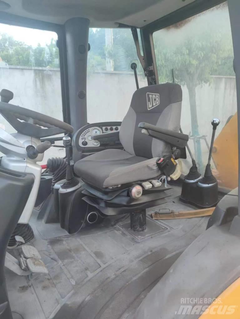JCB 3 CX Ekskavaatorlaadurid