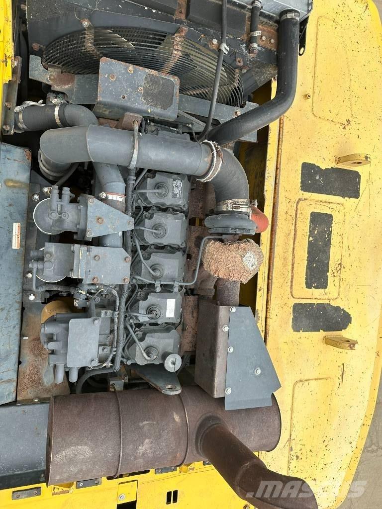 Komatsu PC 400-7 Roomikekskavaatorid