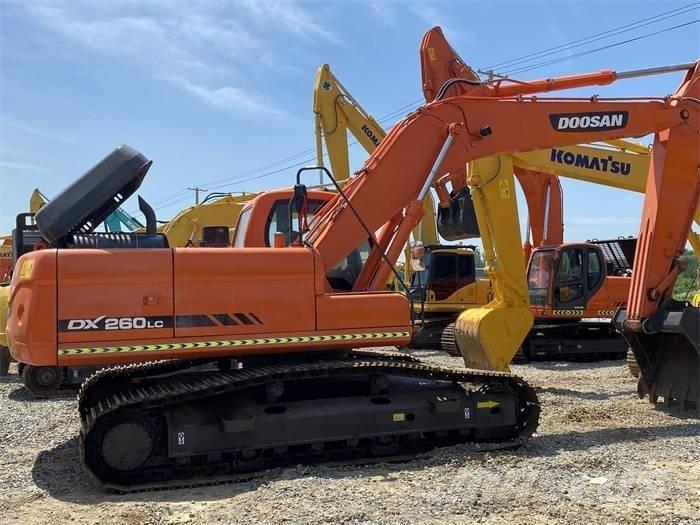 Doosan DX 260LC Roomikekskavaatorid