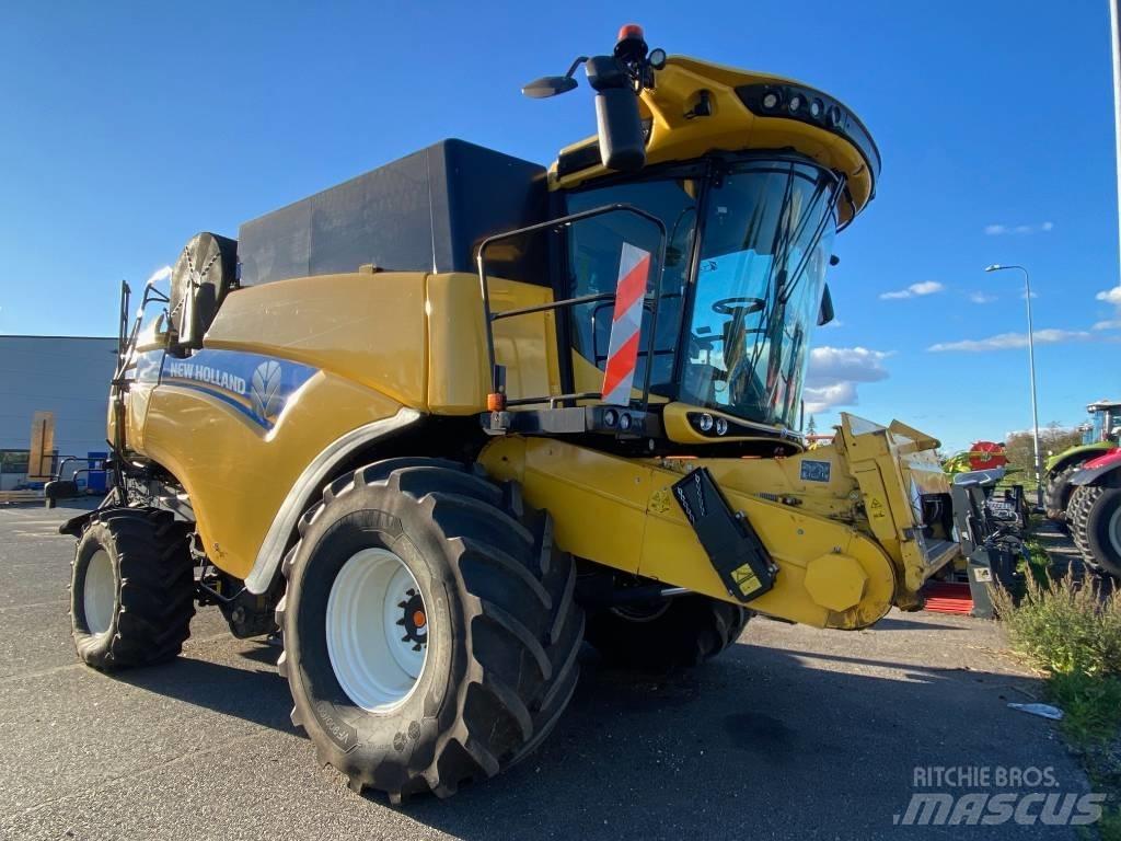 New Holland CX 8.90 Teraviljakombainid