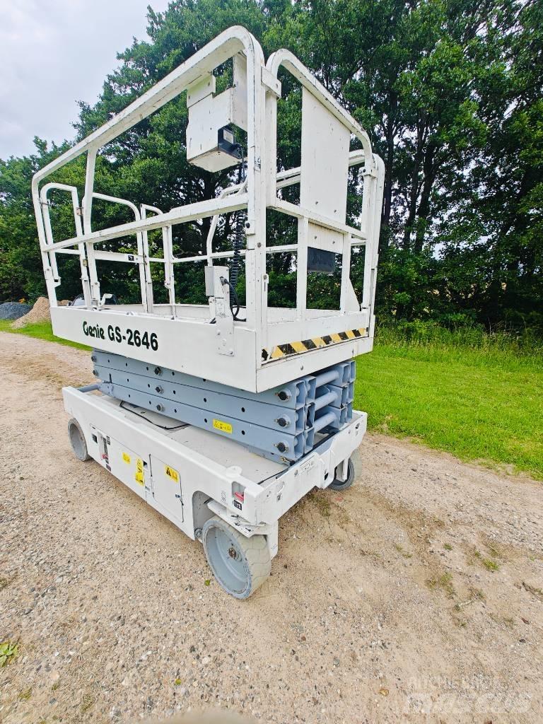 Genie 2646 Käärtõstukid