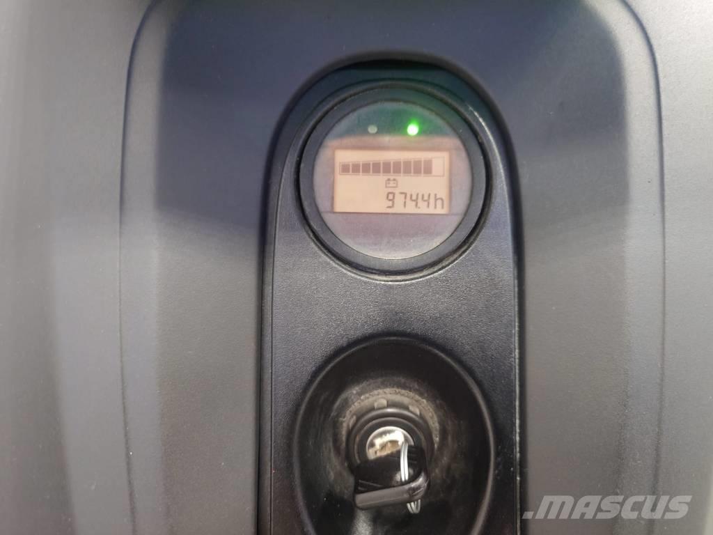 Linde L12/1172 Järelkäidavad virnastajad