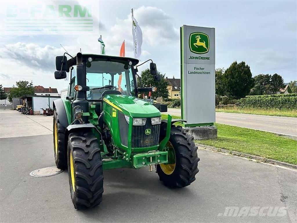 John Deere 5100m Traktorid