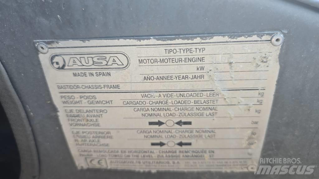 Ausa D 250 Väikekallurid