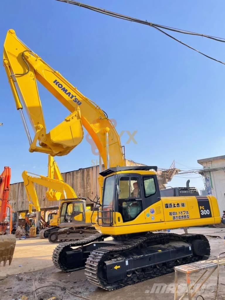Komatsu PC 300-7 Roomikekskavaatorid