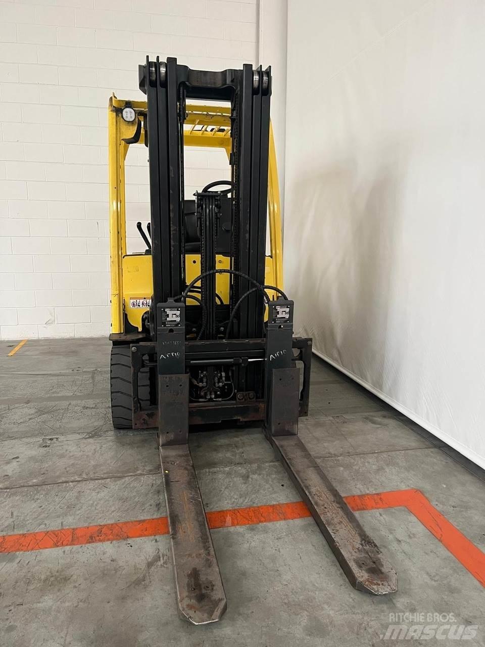 Hyster J3.0XN Elektritõstukid
