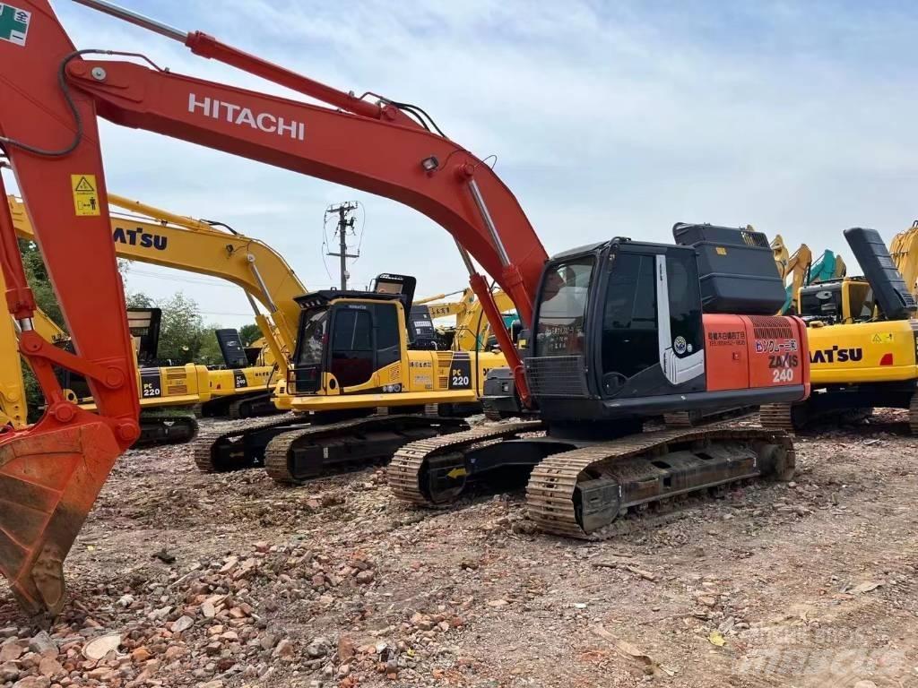 Hitachi ZX 240-3 Roomikekskavaatorid
