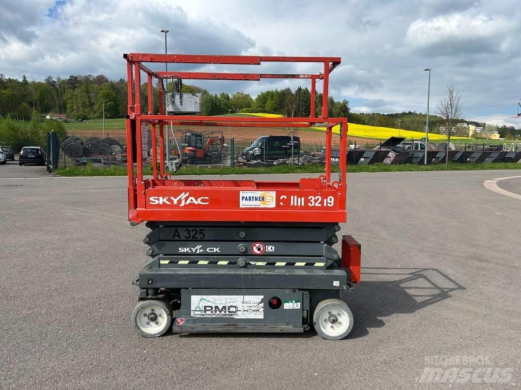 SkyJack SJ III 3219 Käärtõstukid