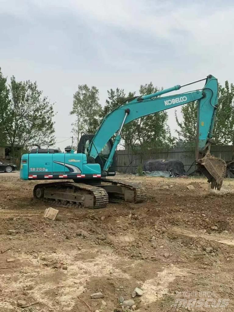 Kobelco SK200 Roomikekskavaatorid