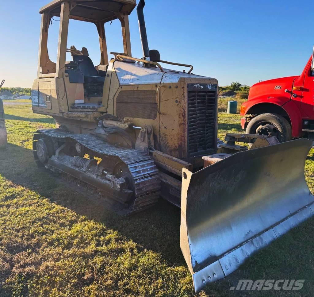 CAT D 3 G Buldooserid