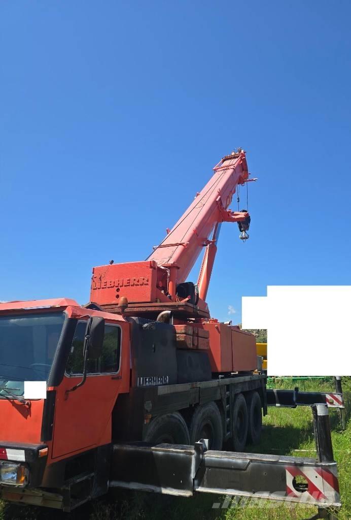 Liebherr LTM 1090-2 Maastikutõstukid