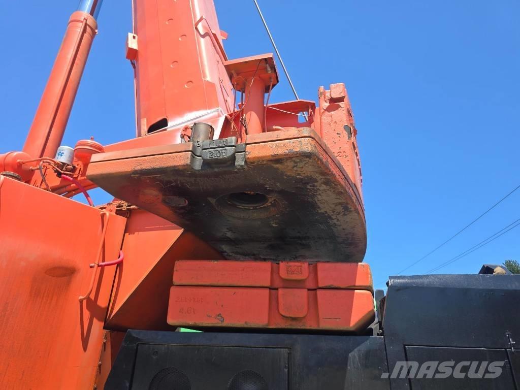 Liebherr LTM 1090-2 Maastikutõstukid