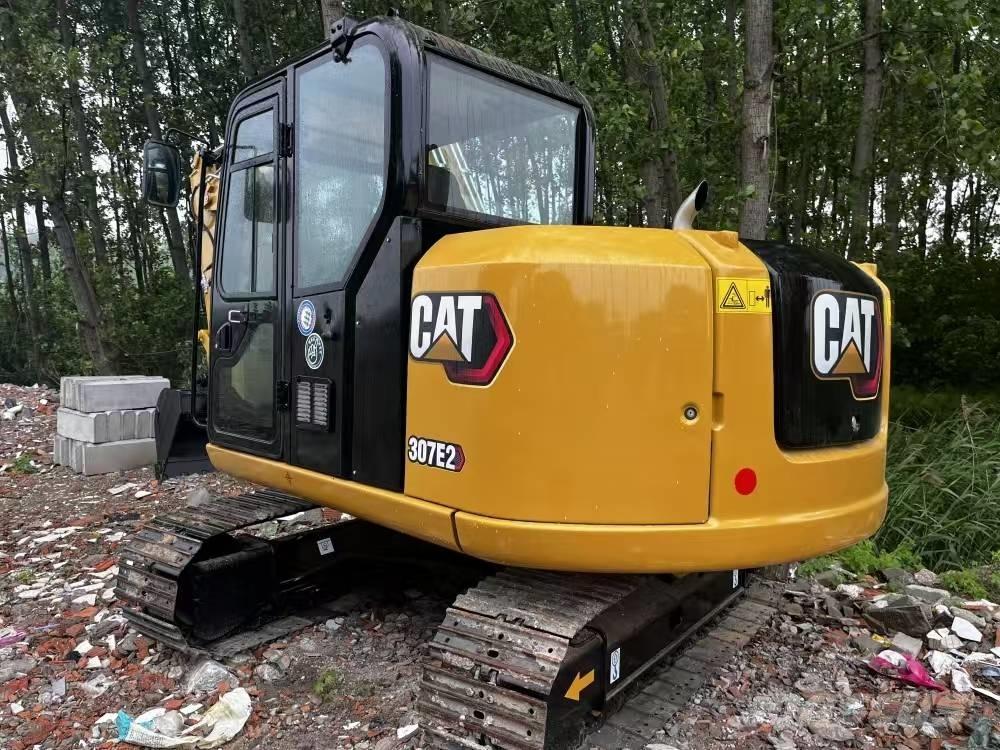 CAT 307 Roomikekskavaatorid