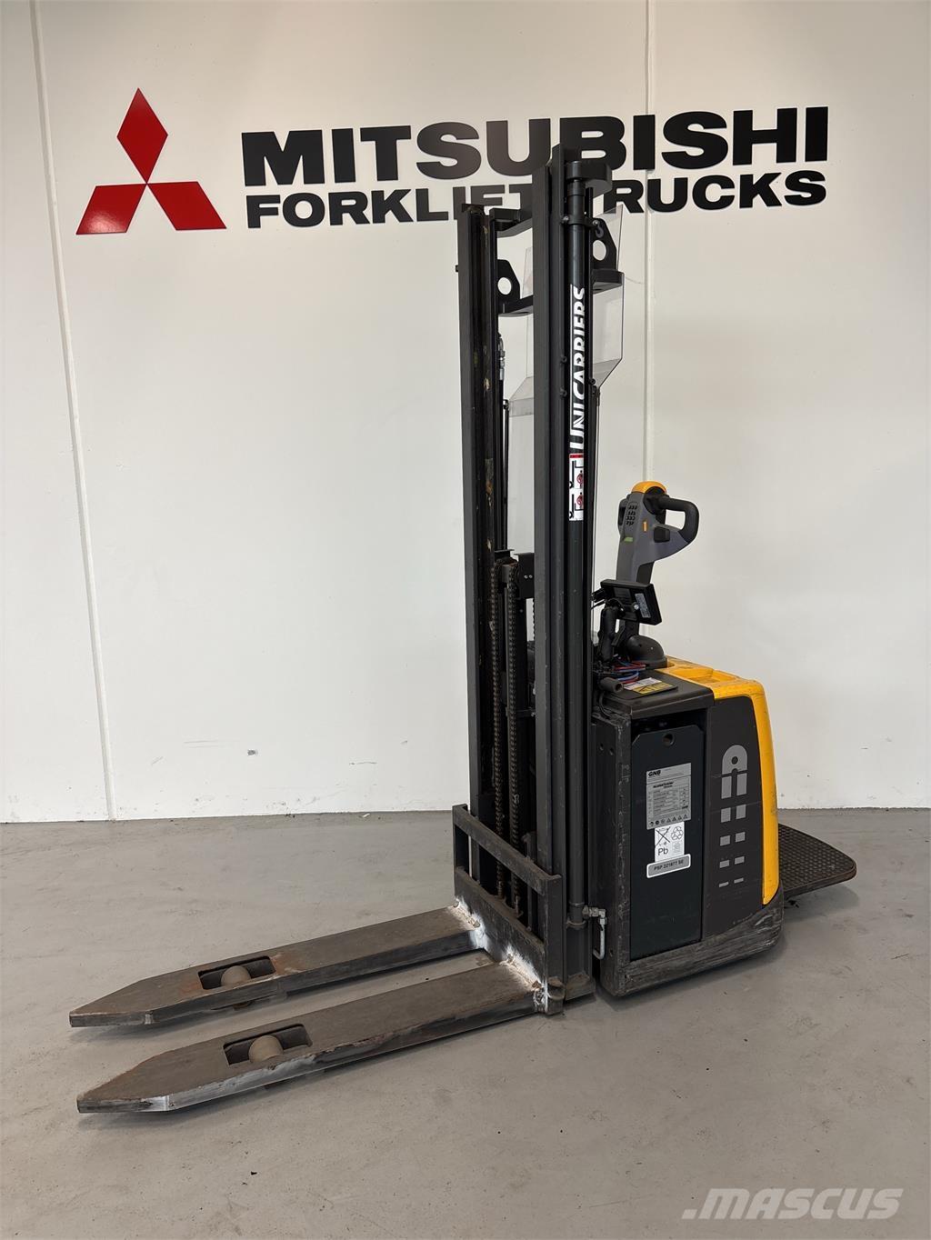 Atlet PSP125 Platvormiga virnastajad