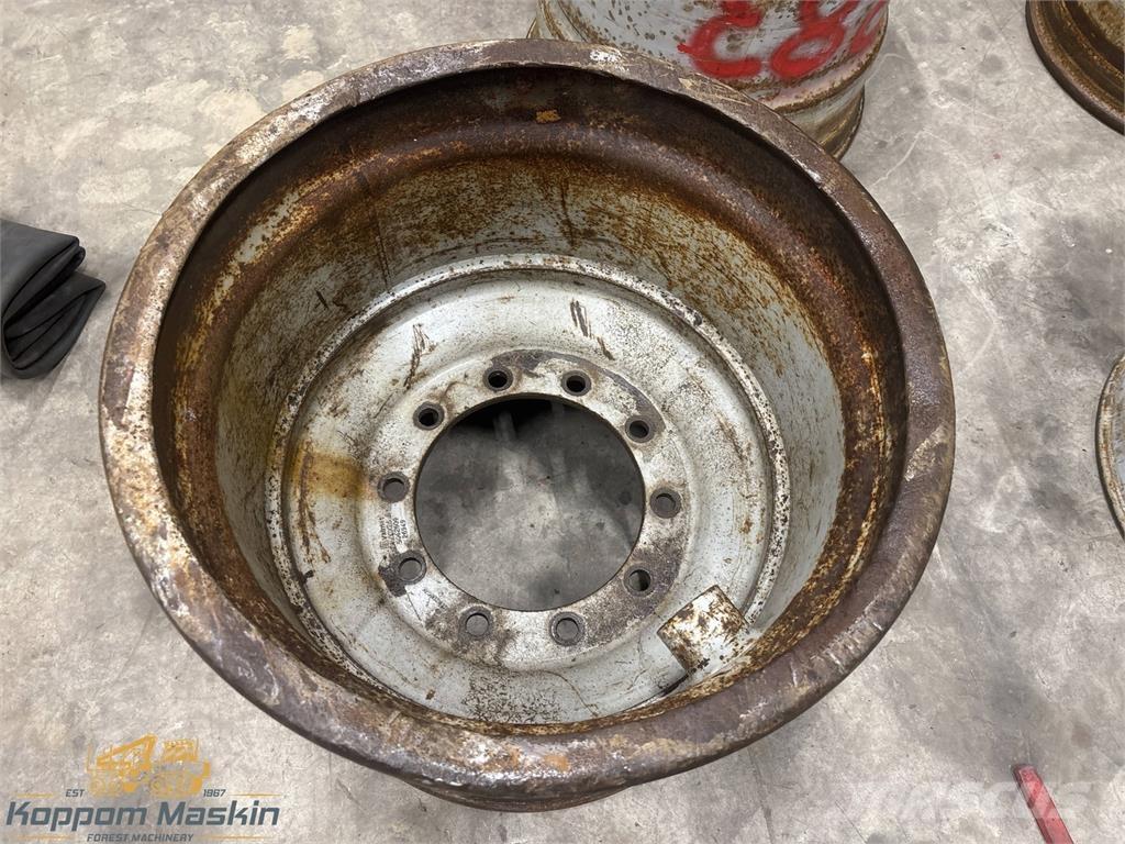 Valmet 860 24x26,5 Rehvid, rattad ja veljed