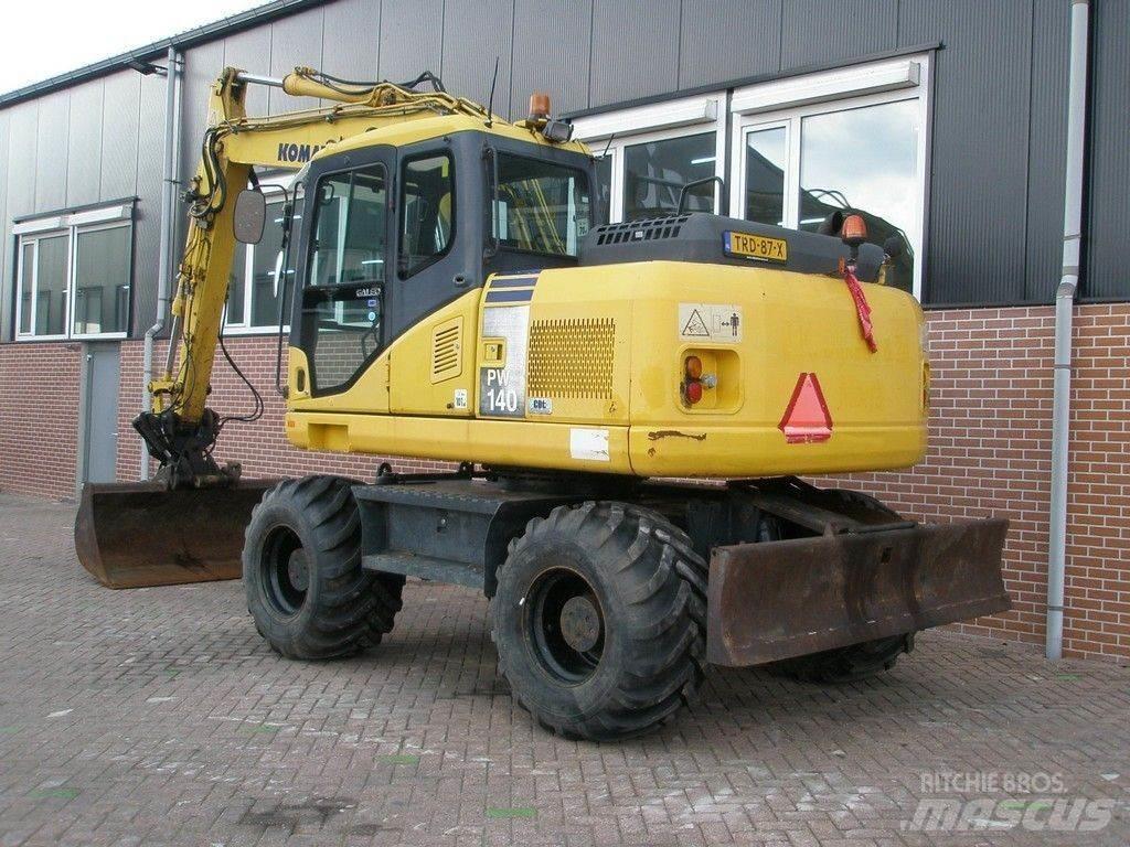 Komatsu PW140-7 Ratasekskavaatorid