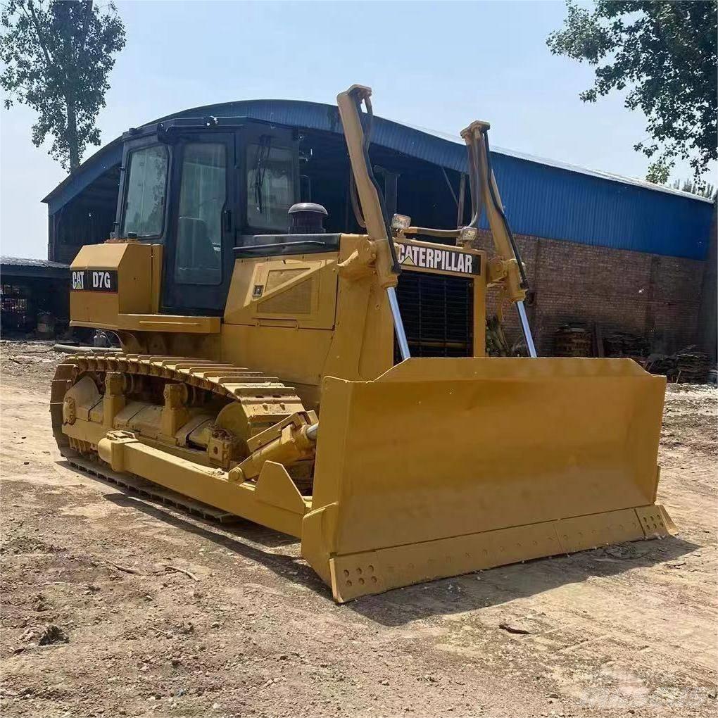 CAT D 7 G Buldooserid
