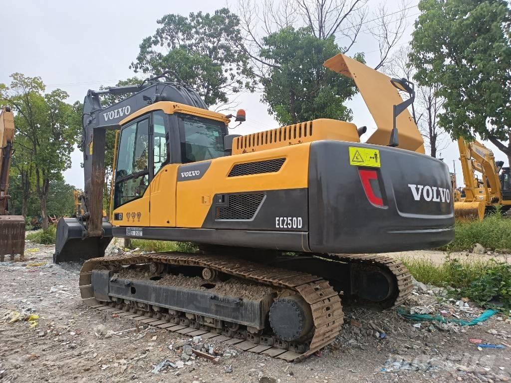 Volvo ec250 Roomikekskavaatorid